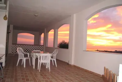 Image de With panoramic terrace 500m from the sea Three-room apartment