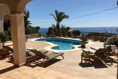 Image de Charming villa with pool and Seaview