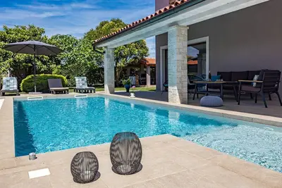 Image de Villa avec piscine privée, wifi, air conditionné et salles de bain attenantes