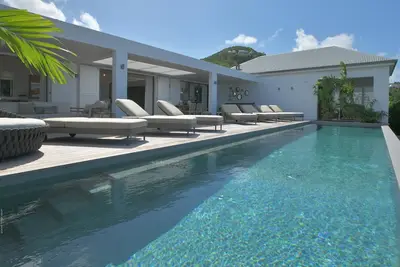 Romance (1/6 Rooms) Luxury villa