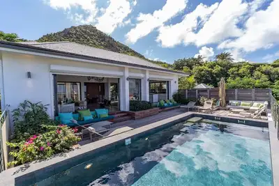 Image de Feyrouz (4/5 Rooms) Luxury villa