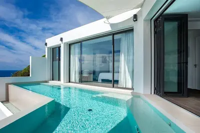 Image de Passage (1/2 Rooms) Luxury villa