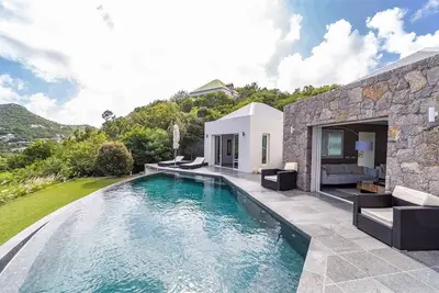 Image de Ivy (1/2 Rooms) Luxury villa