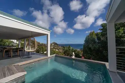 Image de Ride (1/2 Rooms) Luxury villa