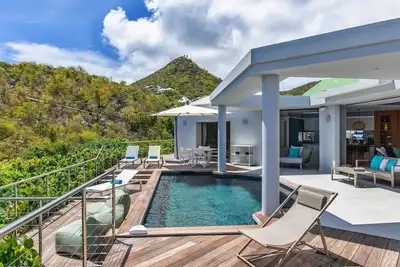 Triagoz (1/3 Rooms) Luxury villa