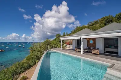 Image de Pleasure (1/3 Rooms) Luxury villa