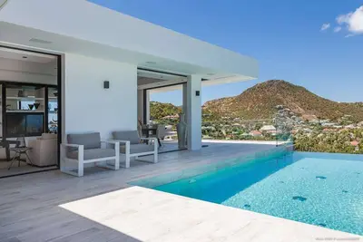 Image de Star (2/3 Rooms) Luxury villa