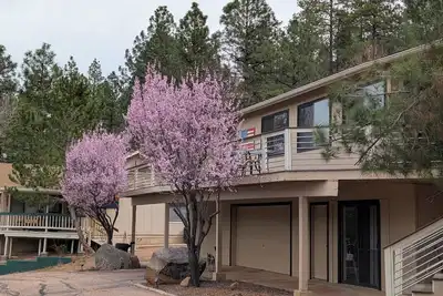 Image de Wilderness Retreat - Secluded Cabin with Your Own Private Hot Tub