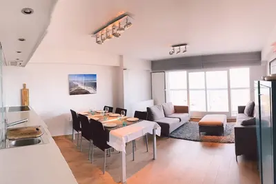 Seafront apartment Duinbergen
