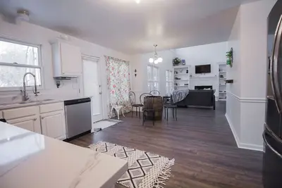 Image de Bluegrass Crossing, close to all the attractions in Central Kentucky