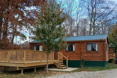 Image de 124) Zapata Log Cabin. Close to Hocking Hills State Park and more!