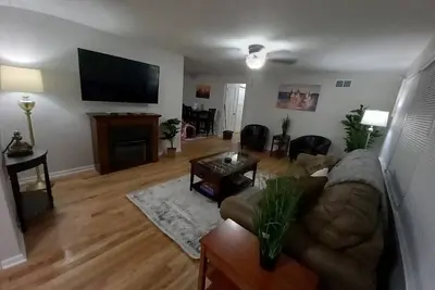 Image de New! Carefree! Pro Cleaned, Self Check In Sleeps 6