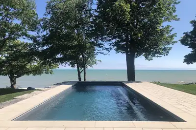Image de Private Waterfront Lakehouse on Lake Erie