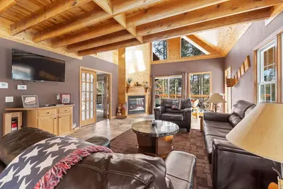 Image de Beautiful Black Hills 4 Bedroom Vacation Home W/ Hot Tub on Deer Mountain, Lead