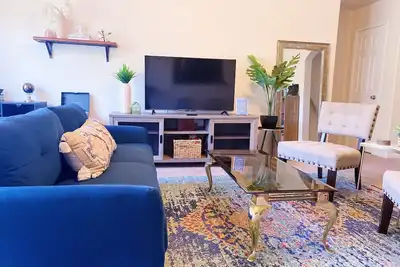 Image de Mellow and cozy, your home away from home!