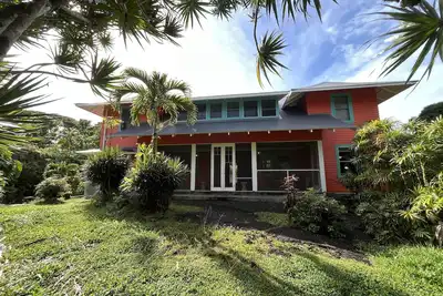 Image de Restored Historic Mansion with Modern Amenities Steps to the Beach!
