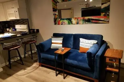 Image de Nchanted 1br Luxury Retreat near Airport and Sports Complex w/ Yard and Parking