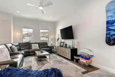 Image de Modern, spacious townhome minutes to Park City & Jordanelle Reservoir
