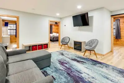 Image de Tranquil Creekside Hideout: Families Welcome!