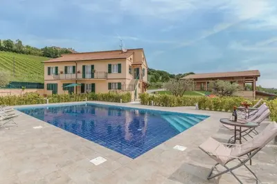 Image de Farmhouse \"Le Vigne di clementina Fabi\" - Il vitigno apartment at ground floor