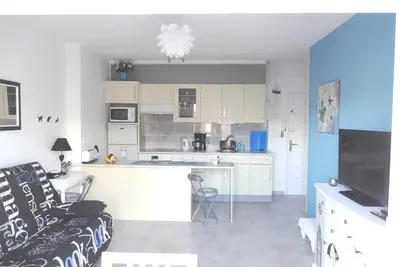 Image de Appart T2 meublé et climatisé à 150m de la plage