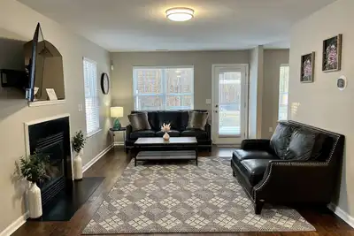 Image de Cozy 4 bed home, mins 2 Uptown