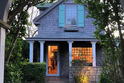 Image de Beautifully renovated historic home across street from Sconset Bluff Walk.