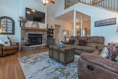 Image de Absolute Delight - Sapphire Resort Amenities, Brewery and Golf Nearby!