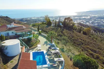 Image de Luxury Villa with Jacuzzi, Pool and Stunning Views
