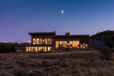 Image de Luxury Mountain Modern Home in Jackson Hole Wyoming. Grand Teton National Park.