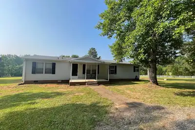 Image de Home Away From Home, Small Town Getaway