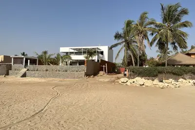 Image de Maison de vacances avec service hôtelier sur la plage de Saly : beachhouse Mima