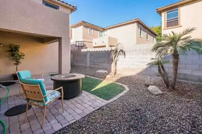 Walking distance to camelback ranch spring training!