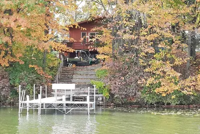 Image de Poskin Lake Getaway Cabin Lakefront access and beautiful sunrise