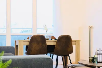 Image de Bella Luna Iii : Elégant et lumineux Appartement-Balcon-Parking Gratuit-Massage