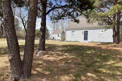 Your Cape Escape, Nestled between Historic 6a and Cape Cod Rail Trail!