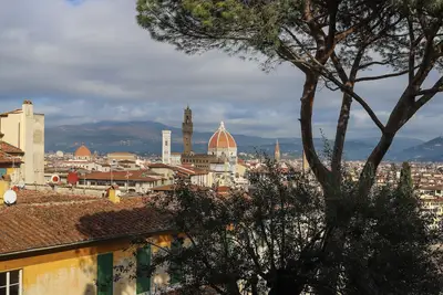 Image de Florence in the window-Hosted by Sweetstay