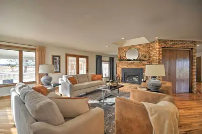 Image de Charming Joliet Ranch House on a Working Farm