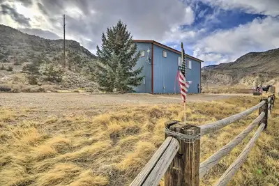 Image de 'Cedar Mountain Hideout' By Cody Night Rodeo!
