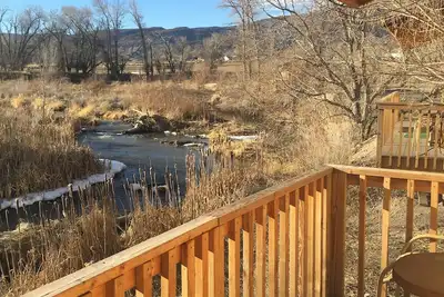 Image de Charming WoodlandCabin with Stunning River Views!