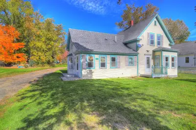 Image de The Cross Street House - Wonderful home, within walking distance of downtown Rangeley