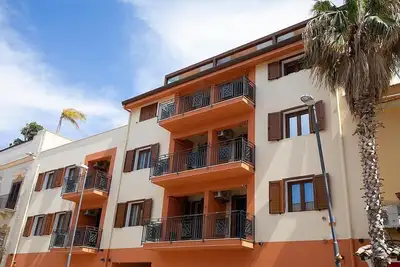 Image de Casa Marinara F: A modern and graceful apartment situated at a short distance from the beach, with Free Wi-Fi.