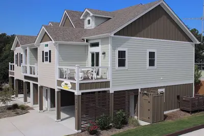 Image de Home on the Banks at Beacon Villas 4 Bedroom Townhouse