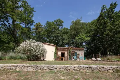 Image de Pian della Chiesa, Bungalow - nature, vin, sentiers, mer et piscine partagée