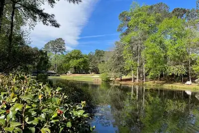Image de Experience the Peace of Pinehurst–Beautiful Views, Prime Location, &PetFriendly