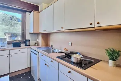 Image de À 20m des pistes de ski, 2ème étage, balcon, télévision, casier à ski, 55m², Tignes