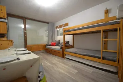 Image de À 10m des pistes de ski, 8ème étage, balcon, télévision, casier à ski, 24m², Les Menuires