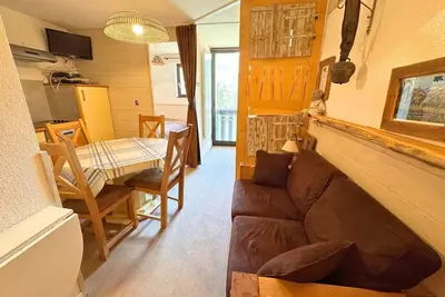 Image de 50m des commerces, 5ème étage, télévision, casier à ski, 26m², Les Menuires