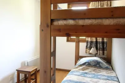 Image de 10m du centre station, étage -2, balcon, télévision, casier à ski, 54m², Aussois