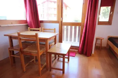 Image de À 150m des pistes de ski, 4ème étage, balcon, télévision, casier à ski, 20m², Peisey-Vallandry